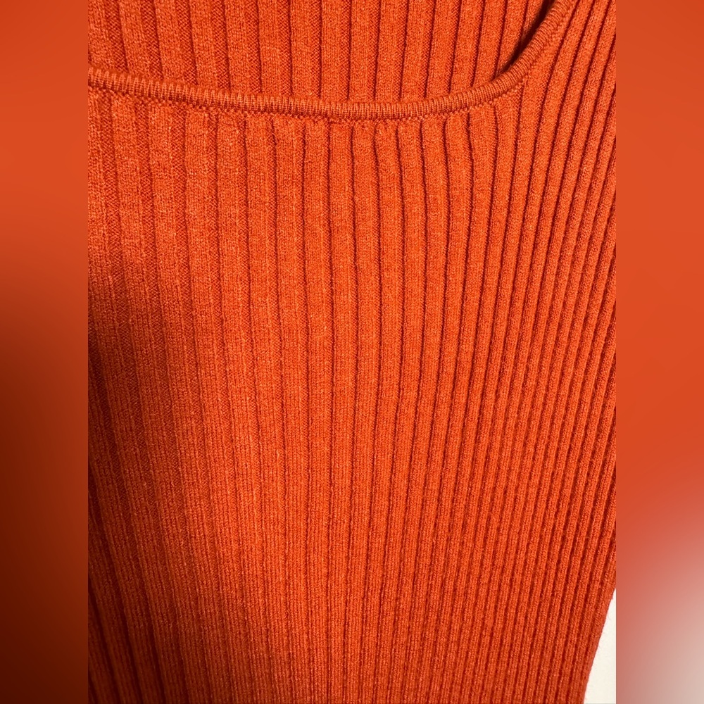 Elegant Rust Ribbed Knit Blouse - Picture 7 of 9